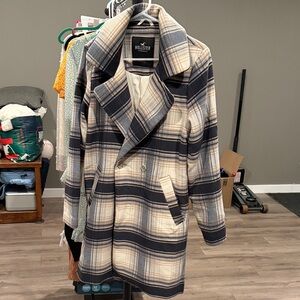 Hollister Women's Trench Coat - Navy and Cream Plaid